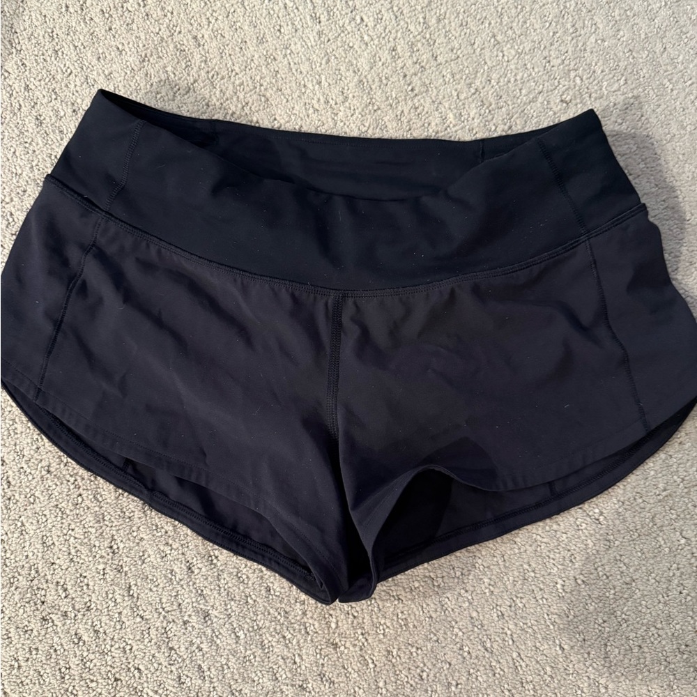 Lululemon hottie hot 2.5” shorts
